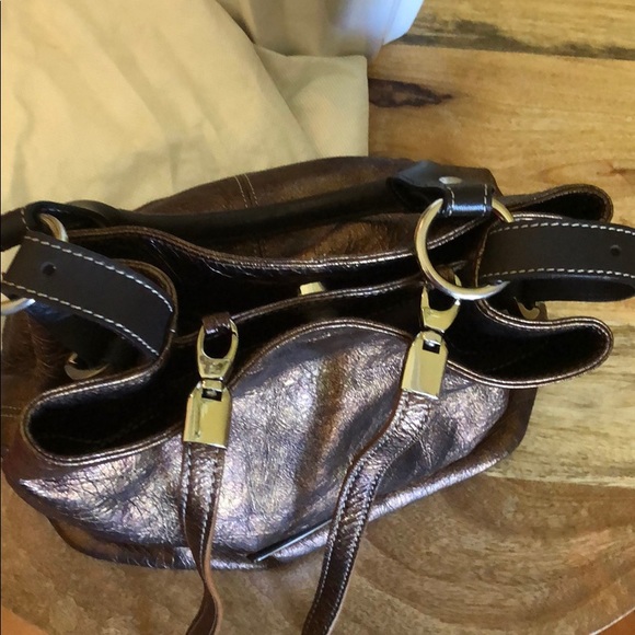 Bronzed leather PuntoTres handbag - Picture 9 of 11